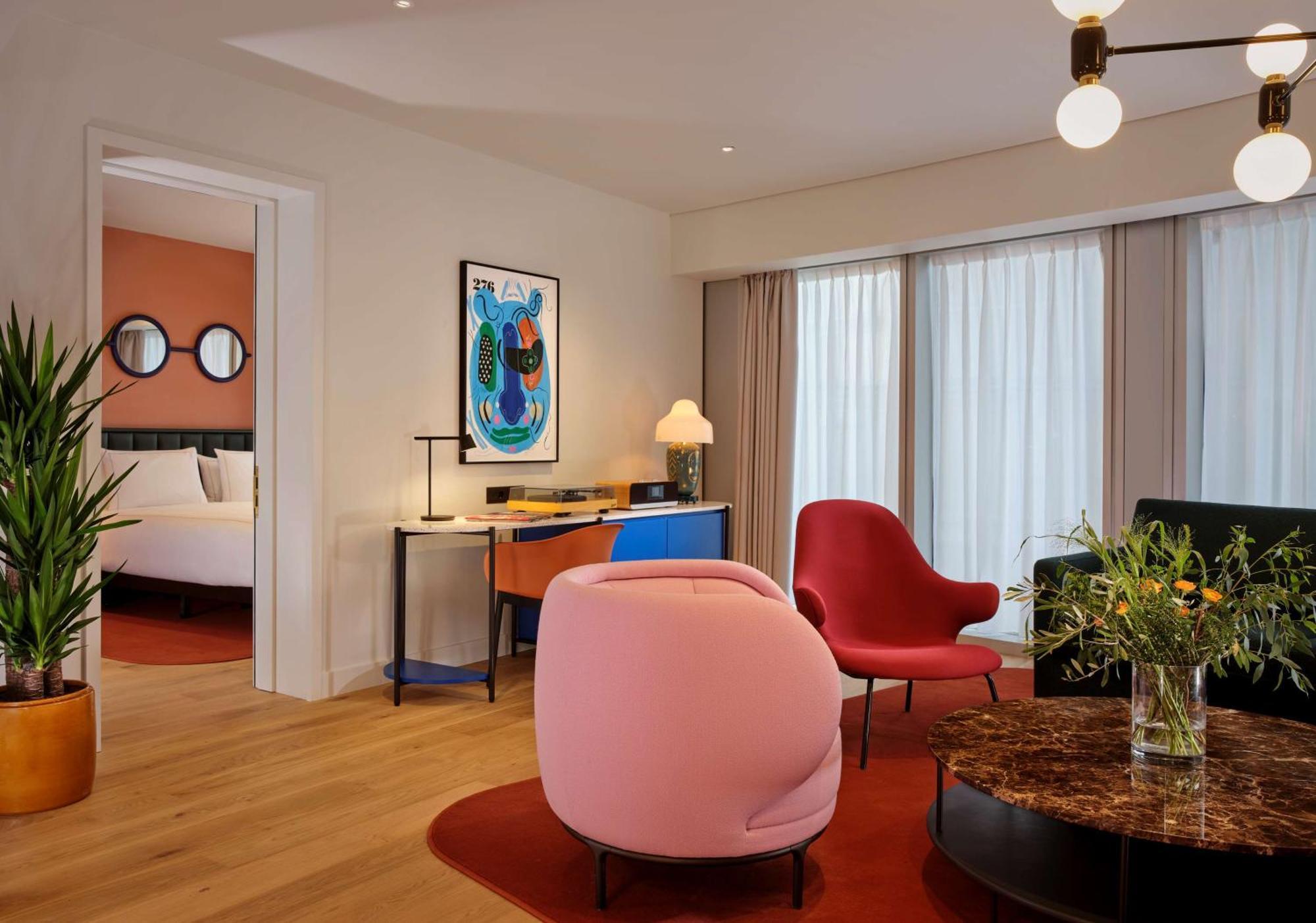 Art'Otel London Battersea Power Station, Powered By Radisson Hotels Extérieur photo A suite at the hotel