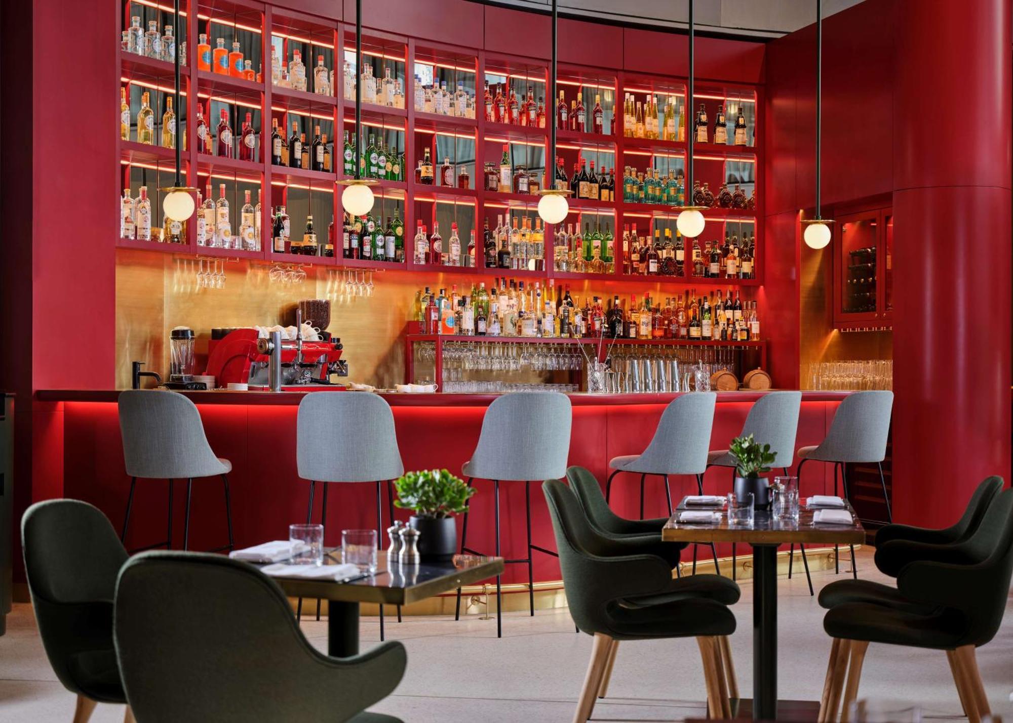 Art'Otel London Battersea Power Station, Powered By Radisson Hotels Extérieur photo The bar at the hotel