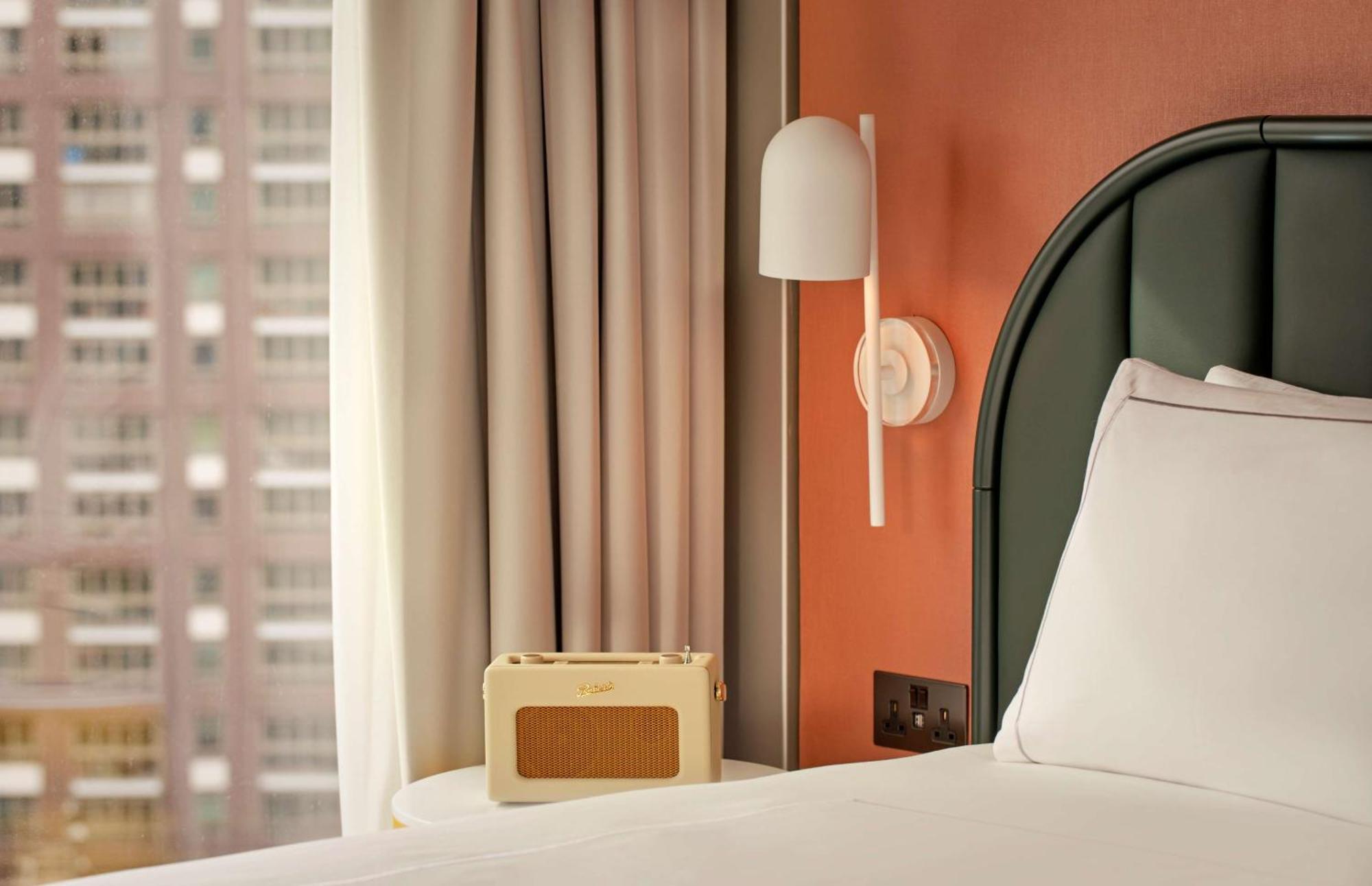 Art'Otel London Battersea Power Station, Powered By Radisson Hotels Extérieur photo A bedroom at the hotel